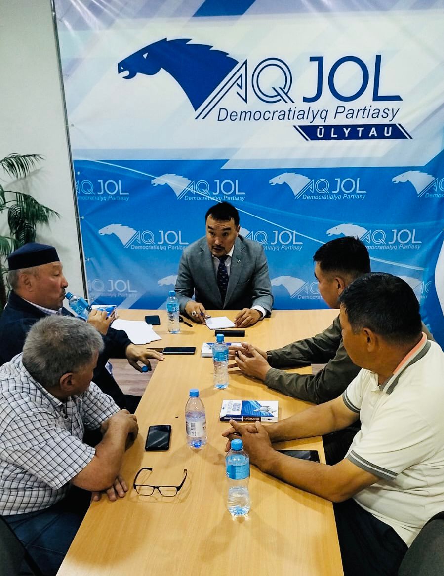 Жалаңаш тележүргізуші Наталья Пастушная Орыс жігіттері мас күйде кәмелетке толған әйелді жыныстық қатынасқа түсіруге алдап жіберген