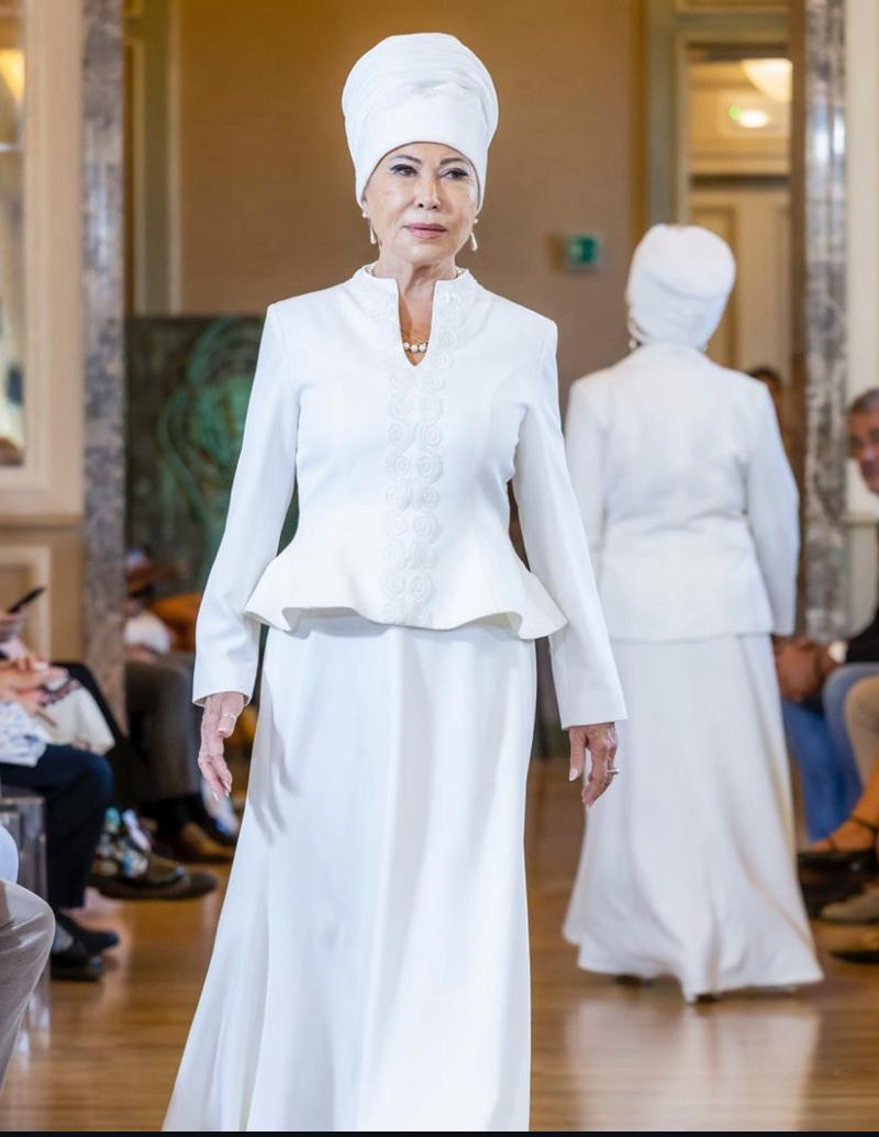 Жалаңаш бөкселер жасырын камера